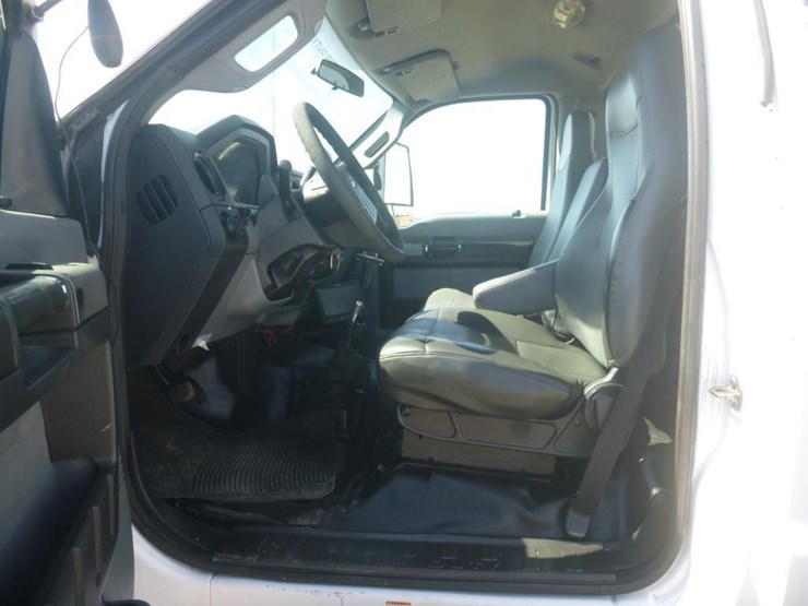 2016-ford-f650-image-17