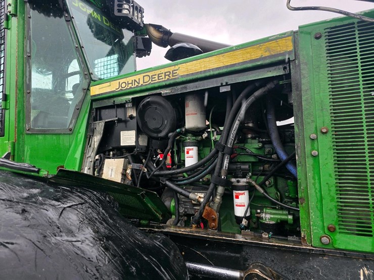 2014-deere-648h-image-8