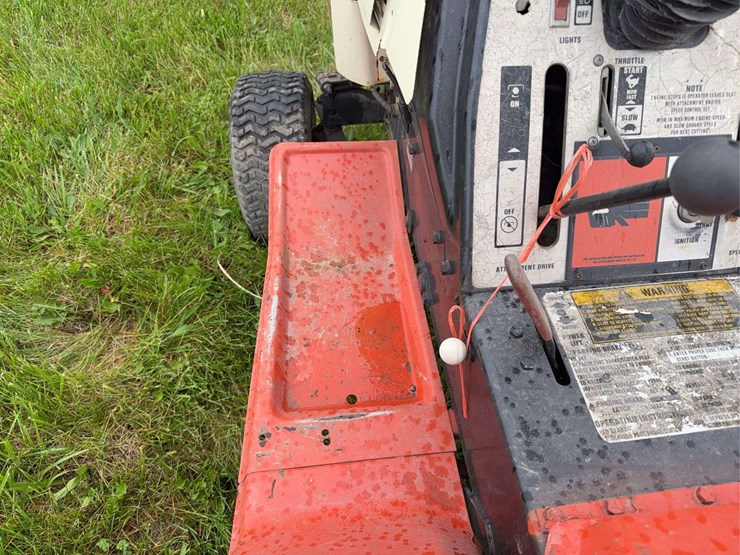 gilson-gt18he-garden-tractor-image-29