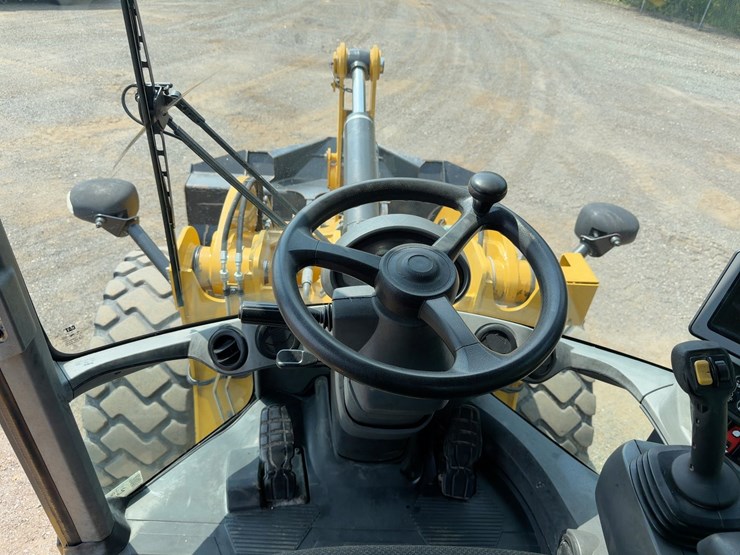 2017-caterpillar-926m-image-26