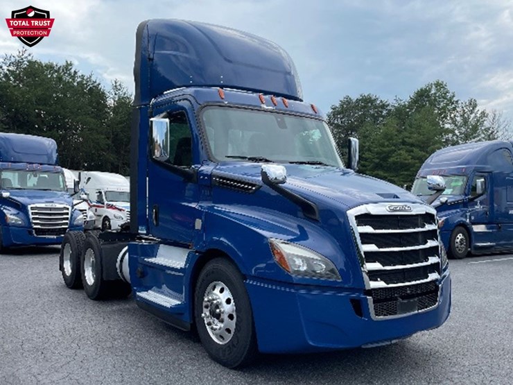 2019-freightliner-cascadia-126-image-1