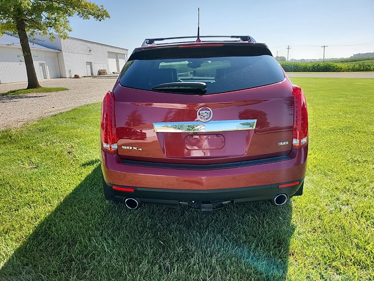 2014-cadillac-srx4-suv-image-6