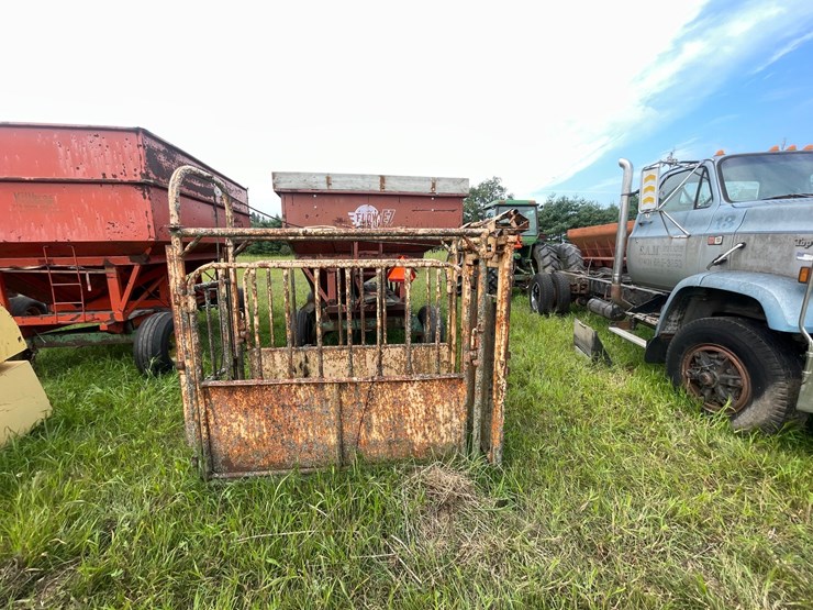 #2635-•-for-most-a-25-portable-head-chute-image-9