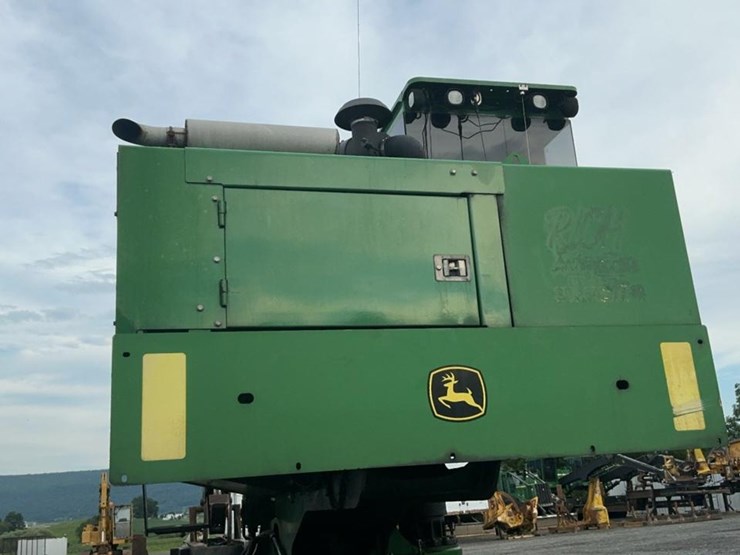 2015-deere-335d-image-57