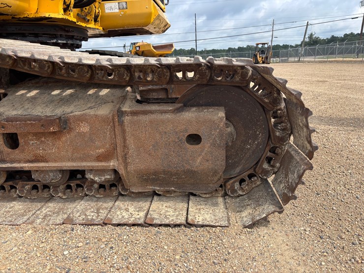2010-komatsu-pc160-lc-8-image-17