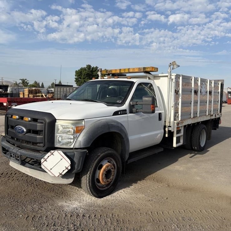 2011 FORD F550