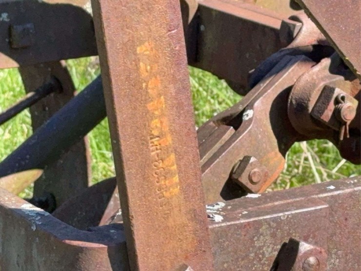 oliver-four-bottom-plow-image-12