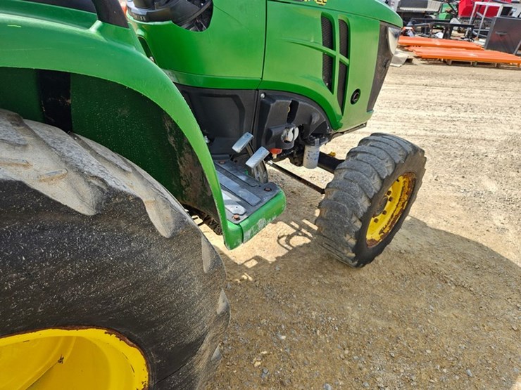 #175-•-john-deere-3032-4x4-tractor-image-20