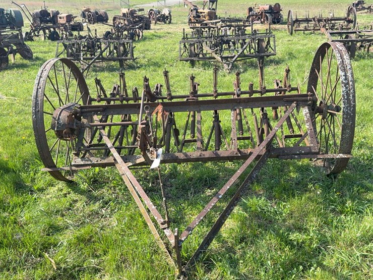 ihc-8ft-field-cultivator-image-8