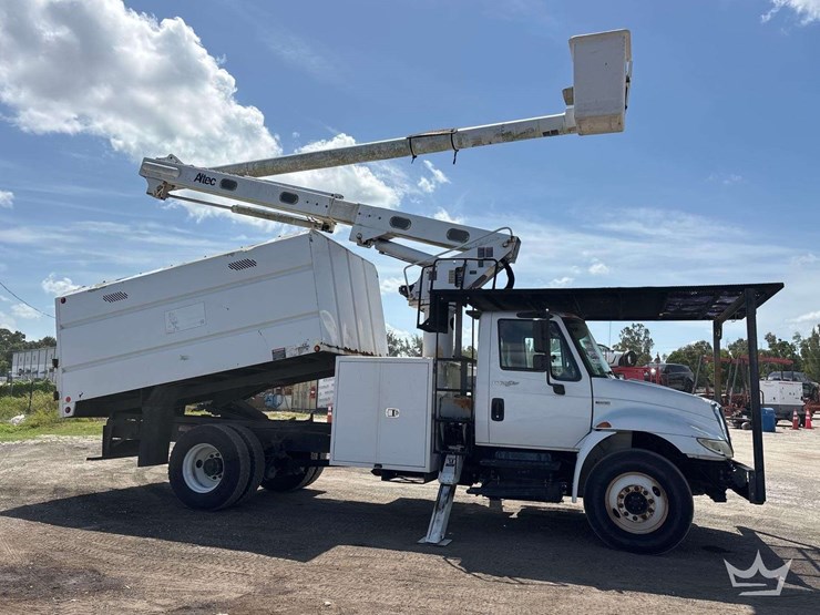 2012-international-durastar-4300-image-3