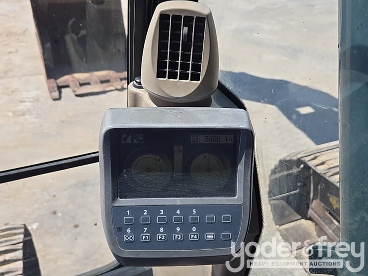 2011-deere-450d-lc-image-88