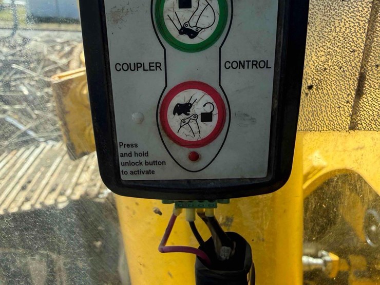2014-komatsu-pc650-image-24