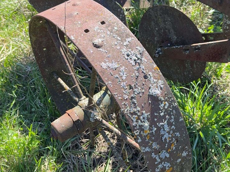 oliver-four-bottom-plow-image-18