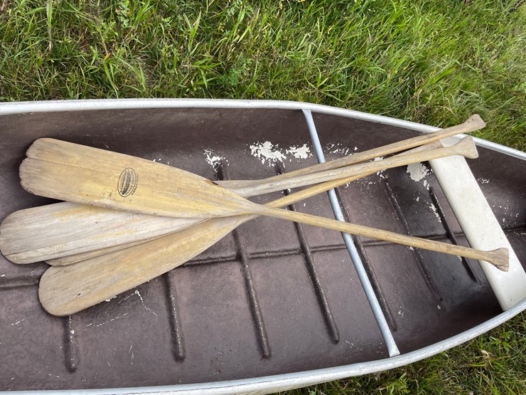 #2652-•-american-fiberlite-15'-canoe-image-11