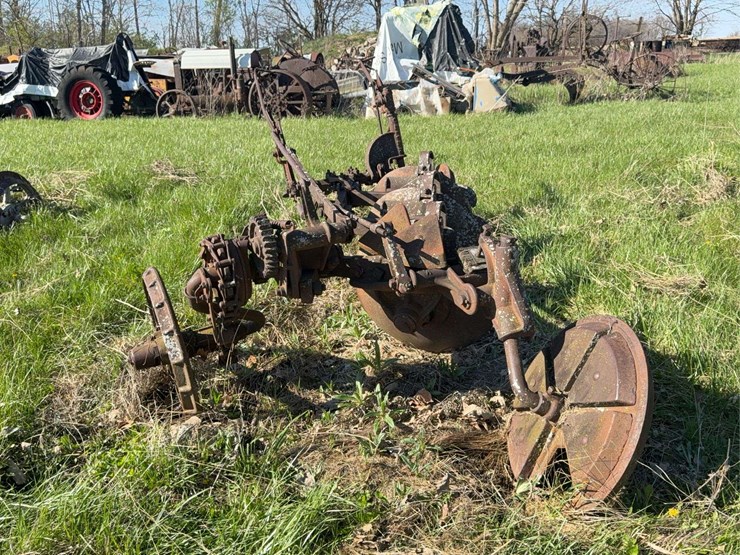 oliver-three-blade-pull-type-disk-plow-image-5