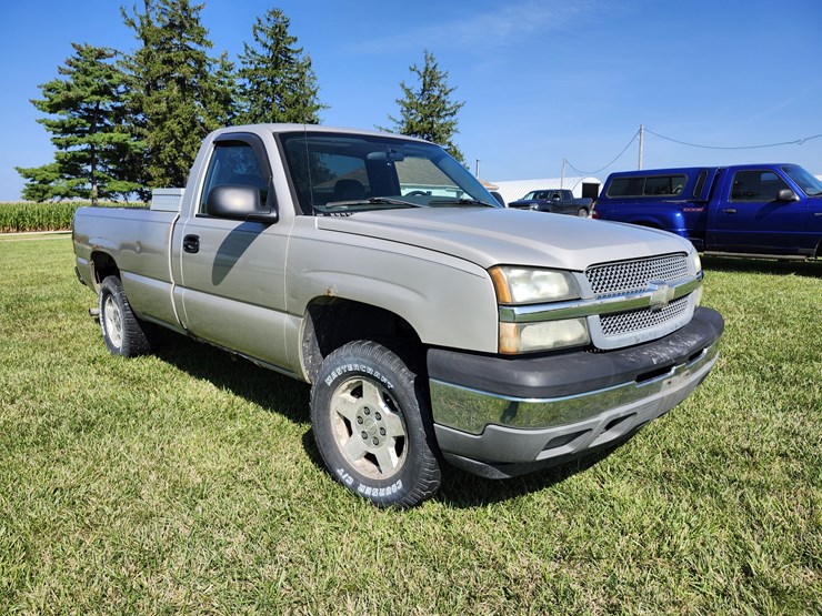 2005-chevrolet-1500-image-13