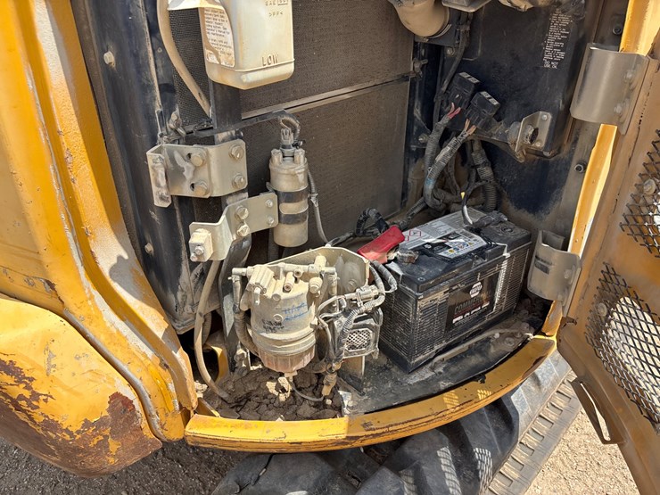 2017-deere-60g-image-16