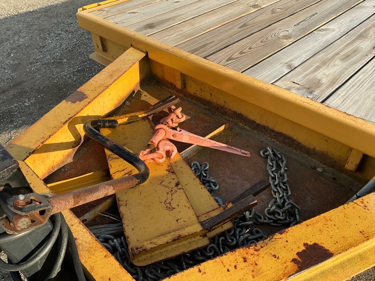 #2175-•-tri-axle-flatbed-equipment-trailer-image-10