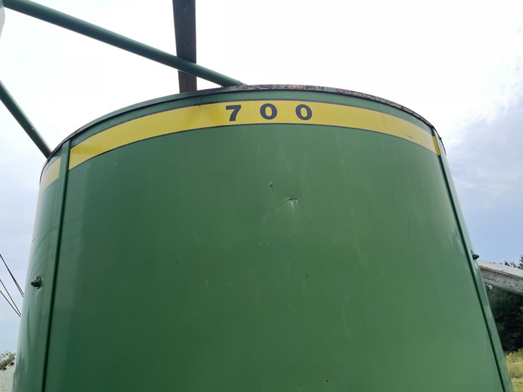 john-deere-700-image-16
