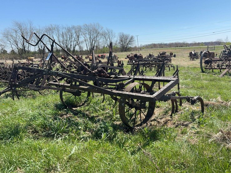 john-deere-10-image-10