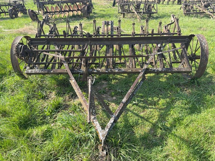 ihc-10ft-field-cultivator-image-10