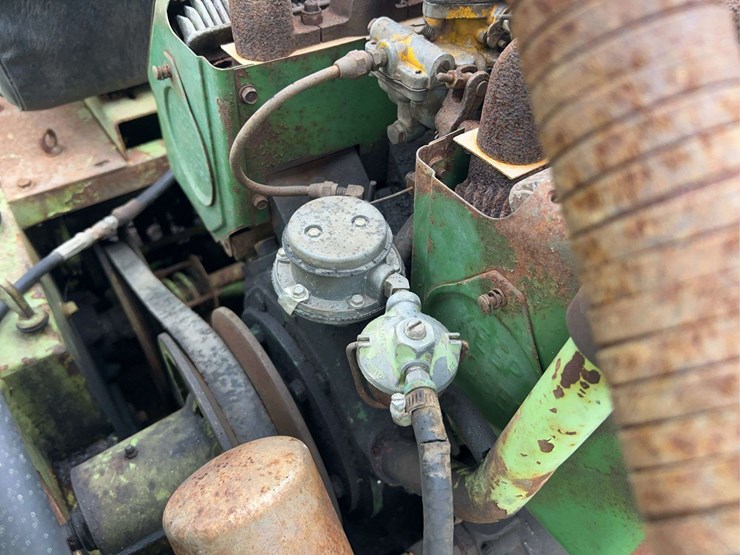 omc-1200-mustang-skid-loader-image-34