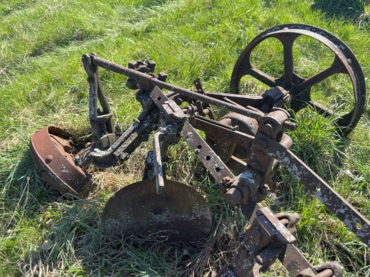 oliver-heavy-duty-3-blade-pull-type-disk-plow-image-9