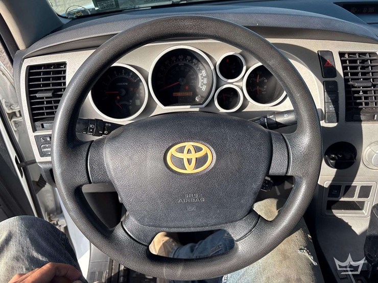 2008-toyota-tundra-image-15