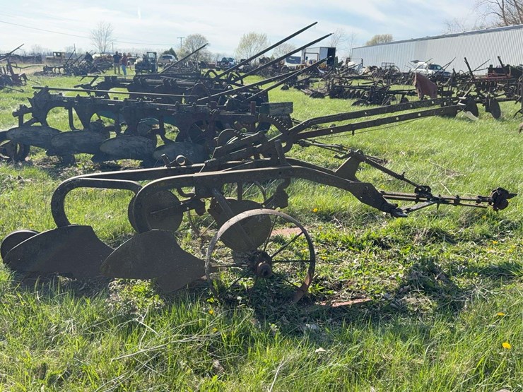 john-deere-12-image-2