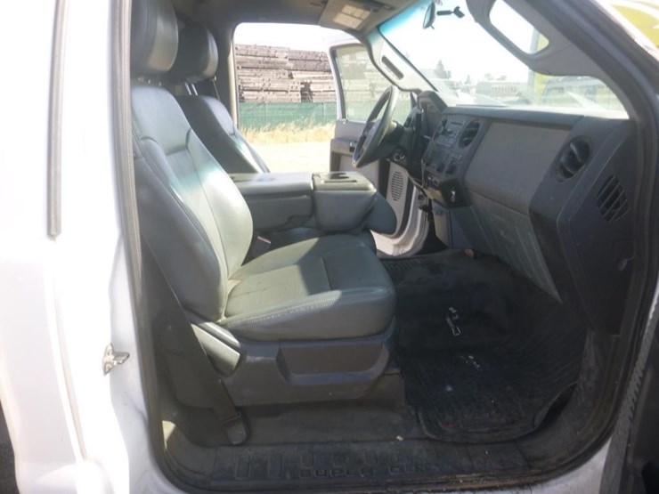 2015-ford-f550-image-10