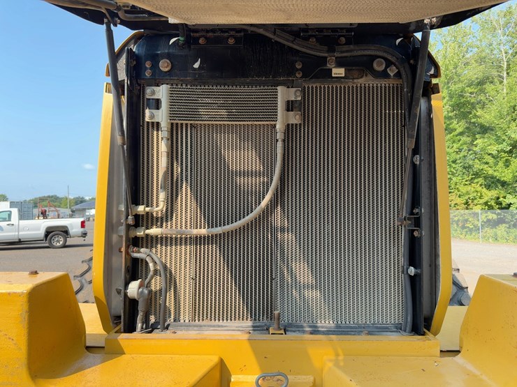2015-caterpillar-938k-image-21