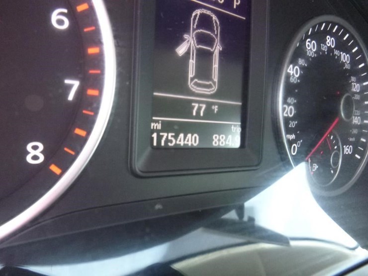 2015-volkswagen-tiguan-image-14