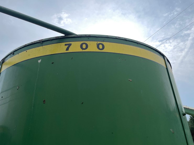 john-deere-700-image-17