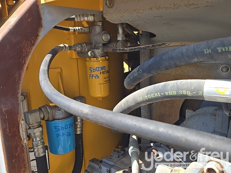 2011-deere-450d-lc-image-33