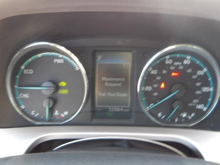 2016-toyota-rav4-image-21