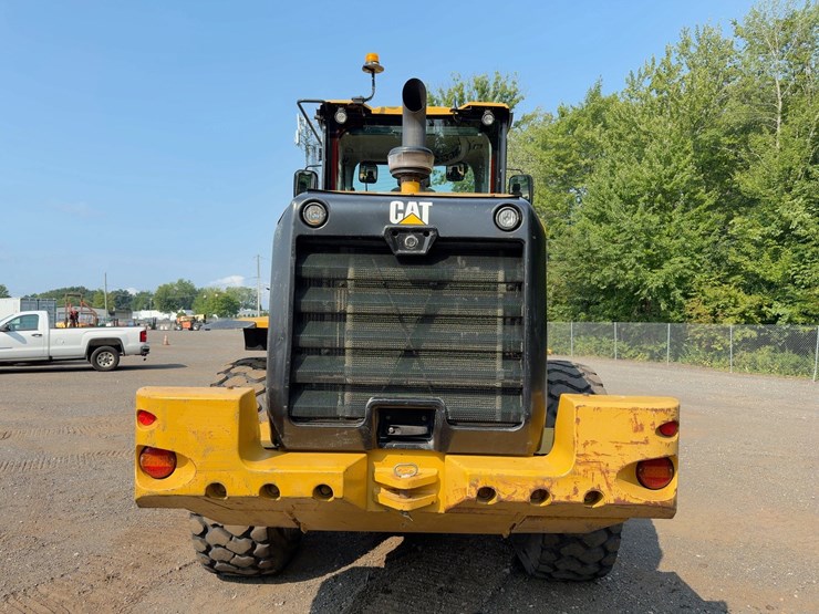 2015-caterpillar-938k-image-4
