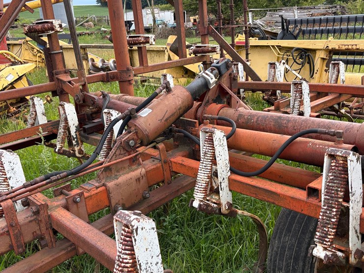 #2621-•-wil-rich-27'-field-cultivator-image-28