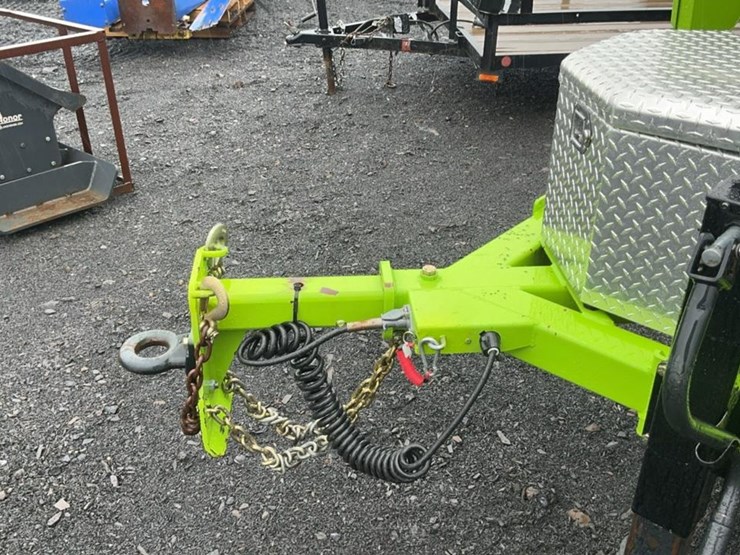 #298-•-2024-dyna-vortex-v-18-brush-chipper-image-16