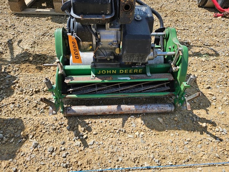 #30-•-john-deere-220a-greens-mower-image-8