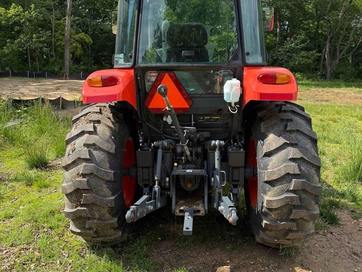 2024-kubota-m7060d-image-2