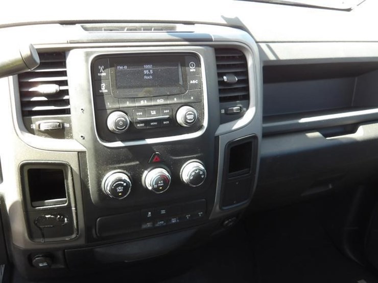 2017-ram-2500-hd-image-16
