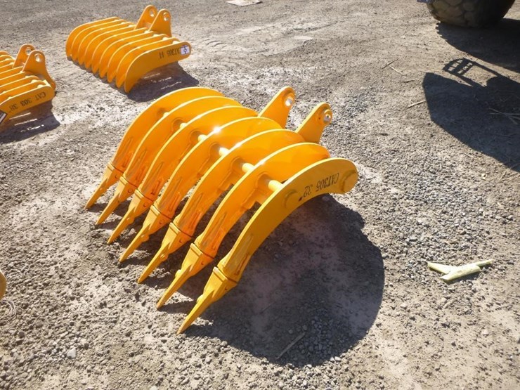 caterpillar-305-image-1