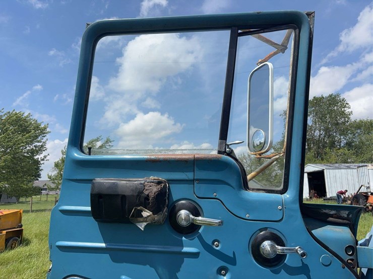 chevrolet-50-image-25