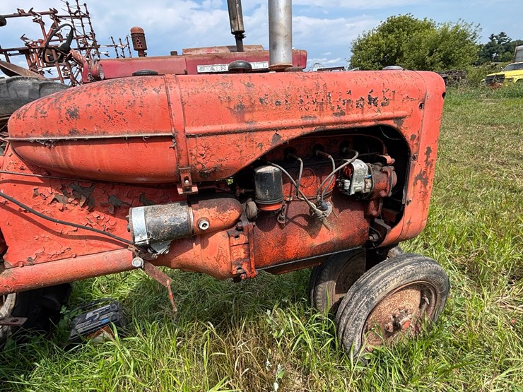 #2568-•-allis-chalmers-c-narrow-front-tractor-image-11