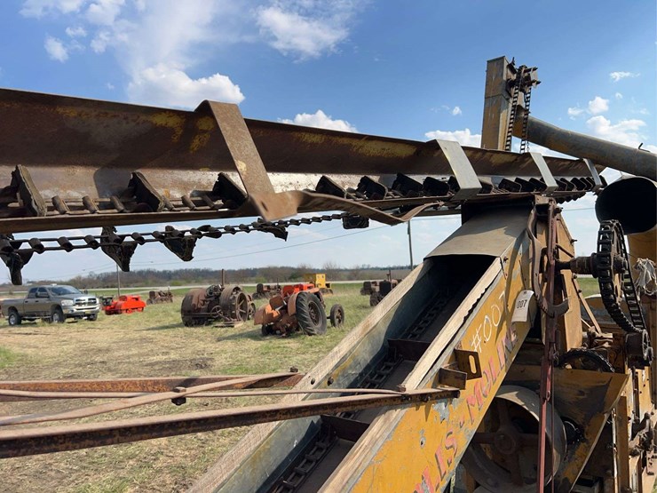 minneapolis-moline-model-dcorn-sheller-image-31
