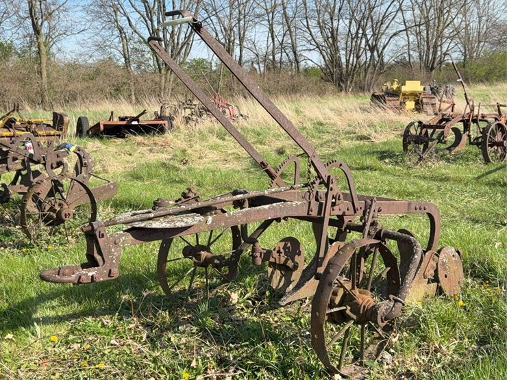 john-deere-14-image-11