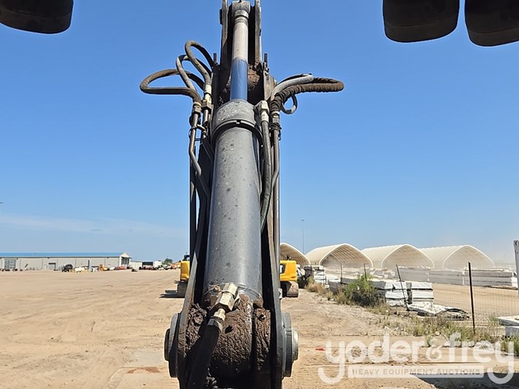 2019-deere-310sl-image-33
