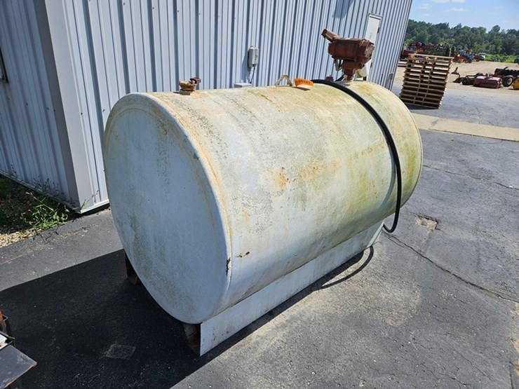 #167-•-500-gallon-fuel-tank-&-pump-image-6