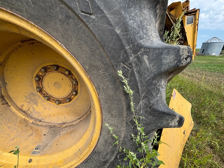 new-holland-tr86-image-35