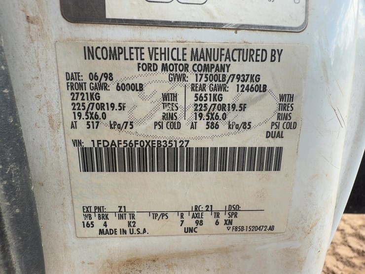 1999-ford-f550-image-26